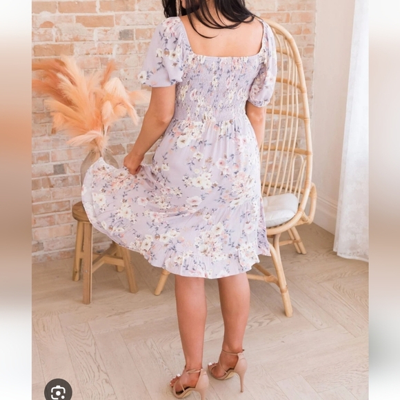 Calista lilac floral A-line knee-length puff sleeve dress, pockets,rayon, sz L. - Picture 3 of 16